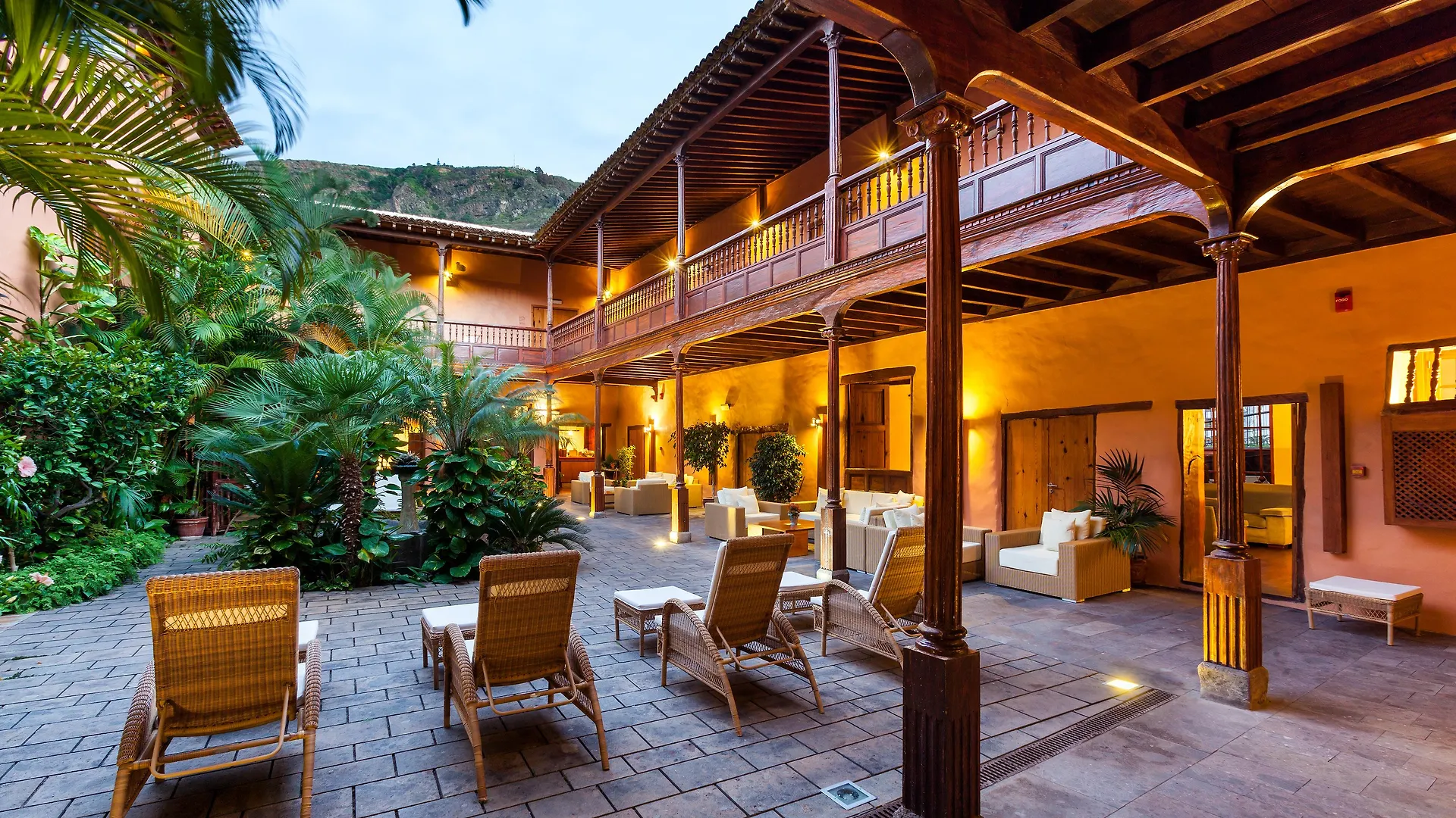 Hotel Livvo La Quinta Roja Garachico   Garachico (Tenerife)